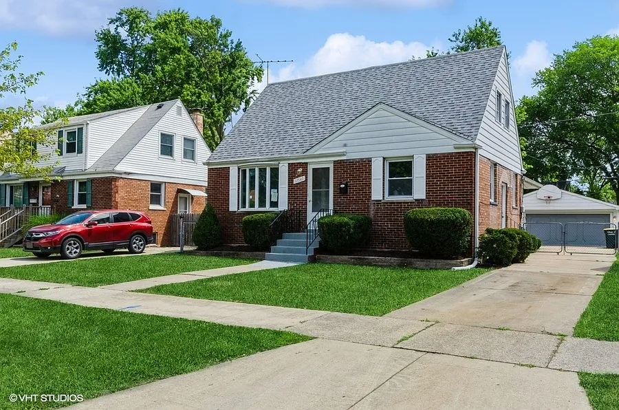 17543 Walter St photo 1
