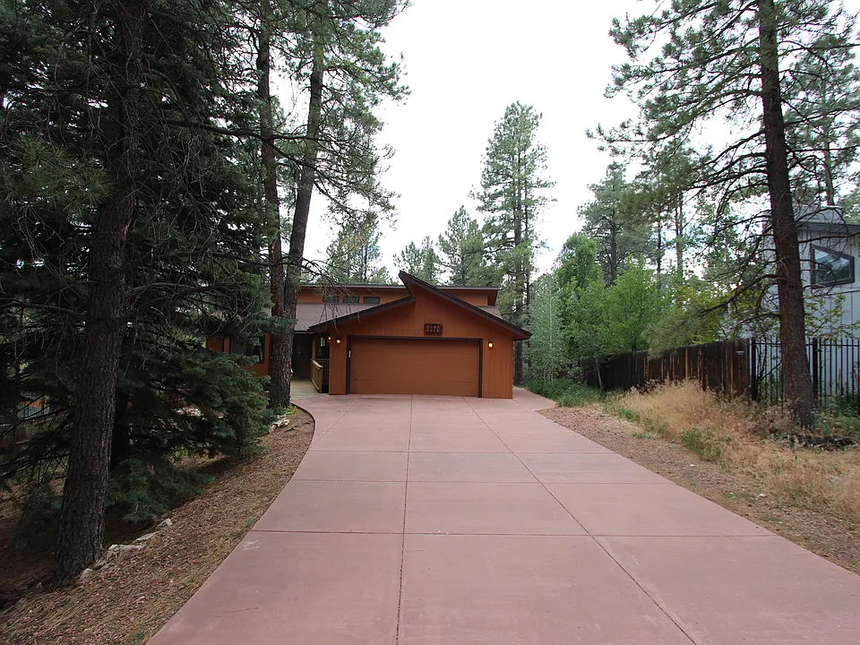 3270 S Little Dr