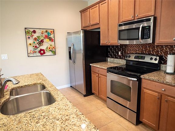 4th image of 4222 Lenox Blvd