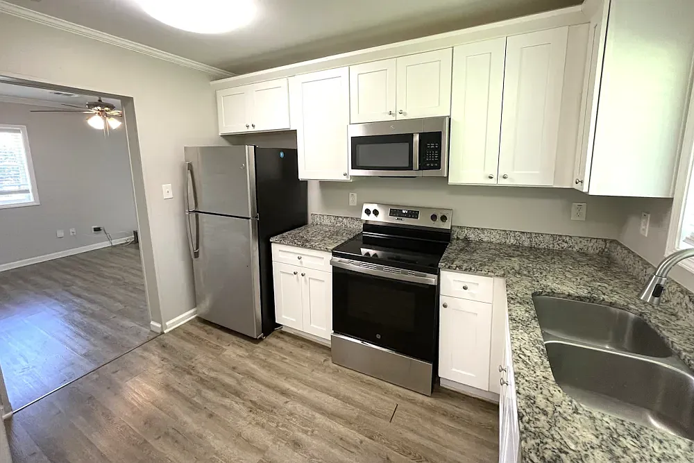 4 bed, 1.5 bath, 2068 sqft, $1,395 — Photo 1