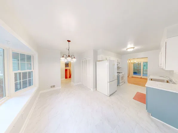 1216 Downs Dr, Silver Spring, MD 20904