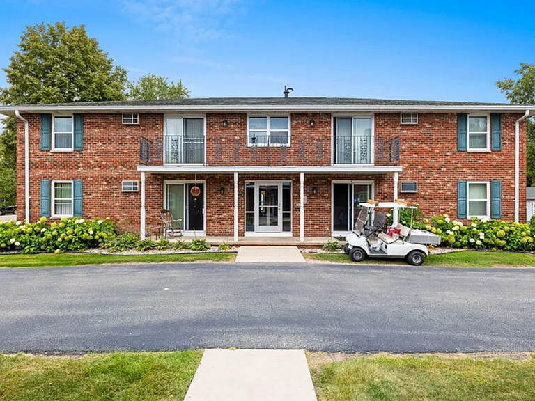 Roland Lane Apartments — Photo 48