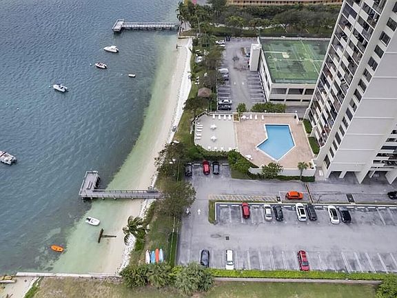 4th image of 5600 N Flagler Dr APT 701