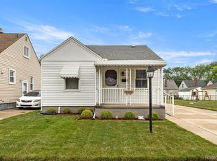 2170 Cicotte Ave, Lincoln Park, MI 48146