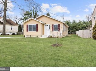 215 E Woodlawn Ave, Maple Shade, NJ 08052