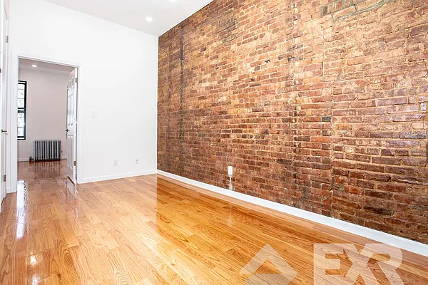 Rented by EXR | media 23