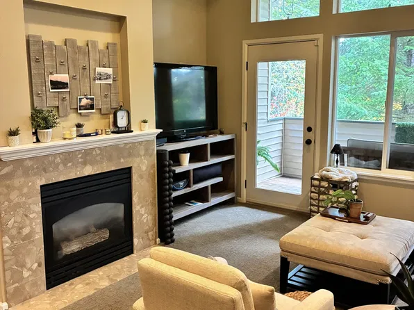 1707 31st Street Ct NW Unit B, Gig Harbor, WA 98335