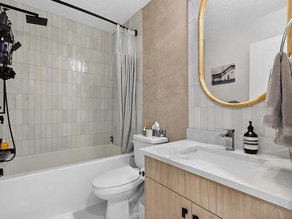 3rd image of 370 N Dieppe Dr SW #215