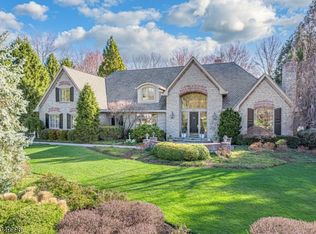 305 Waterview Dr, Franklin Lakes, NJ 07417