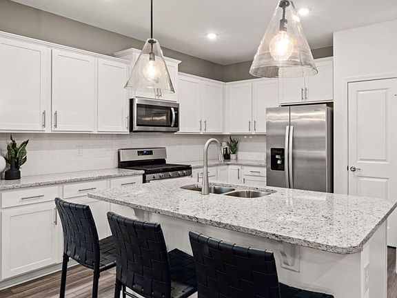 Kitchen with Large Island