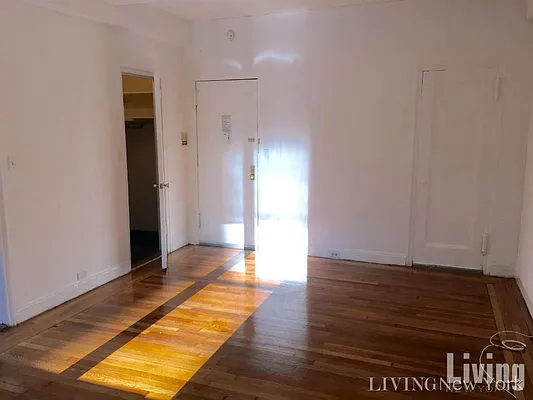 Rented by Living New York | media 23