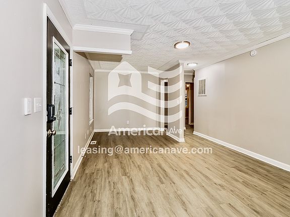 1419941_004_wm_-_living_room_13416741.jpg