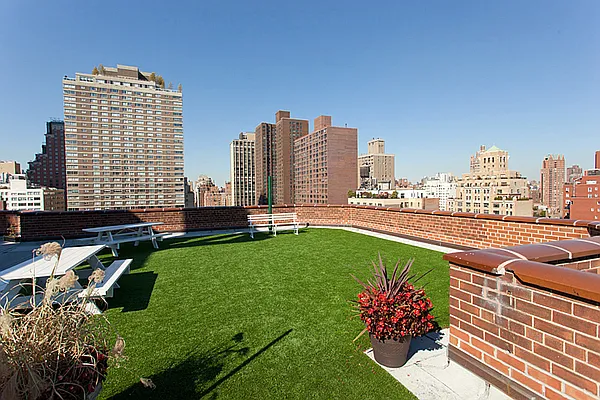 Sold by Brown Harris Stevens | media 29