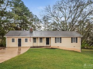 1390 Hidden Cir, Sugar Hill, GA 30518