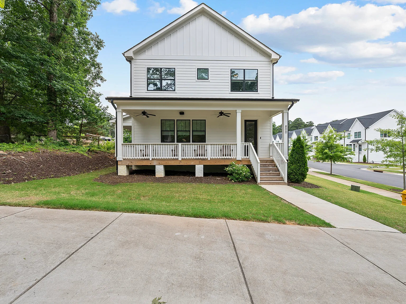 4 bed, 3.5 bath, 2787 sqft, $3,800 — Photo 1