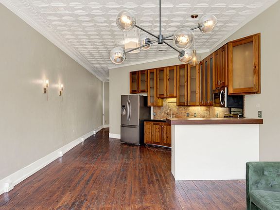 3rd image of 226 W Broughton St #2A