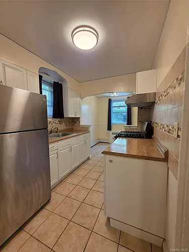 3002 Wilson Ave Photo 1
