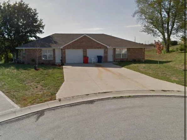 705 SE Southbrooke Ct #705, Blue Springs, MO 64014