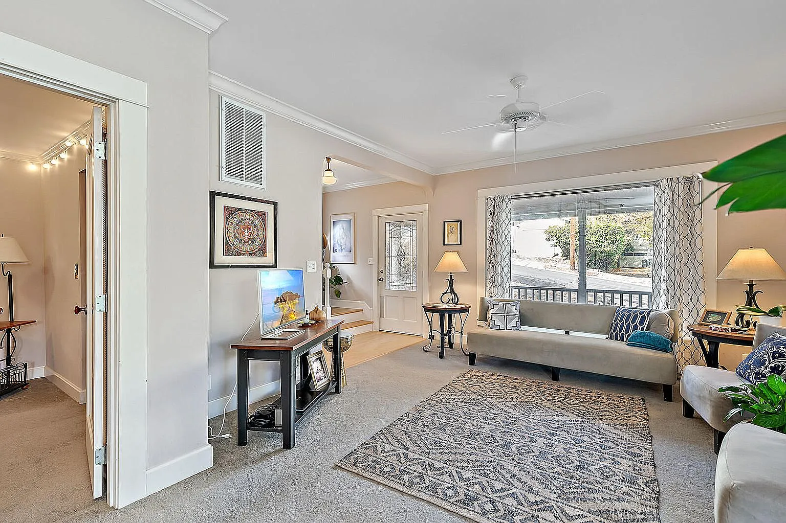 3 bed, 1584 sqft, $2,999 — Photo 3