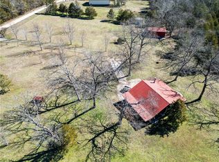 317 Flamingo Ln, Eureka Springs, AR 72631