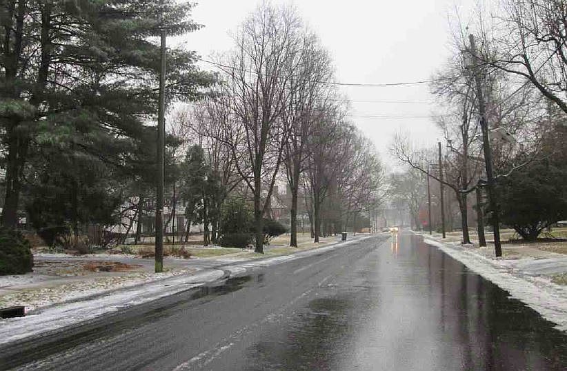 2nd image of 841 Field Ave