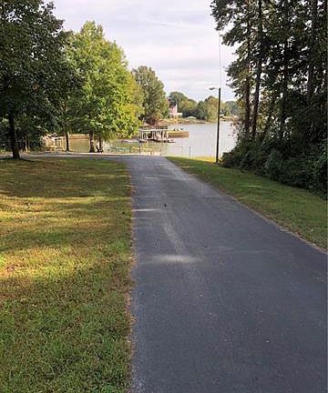 5th image of 9481 Riviera Dr