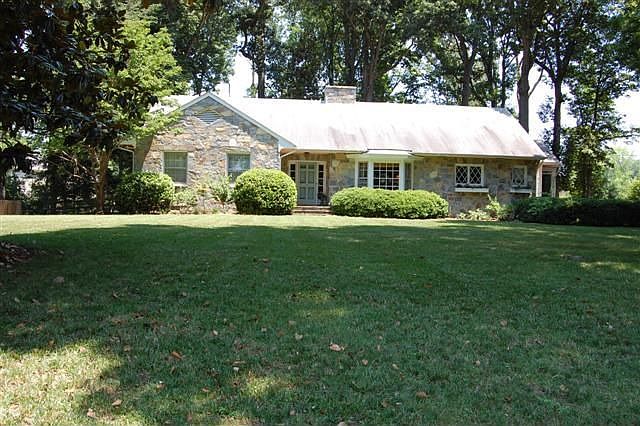 1st image of 313 Tarrytown Dr