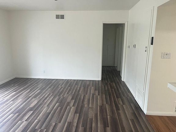 3rd image of 682 Sequoia St