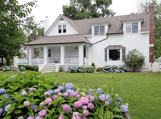 2 Grimes Rd, Old Greenwich, CT 06870