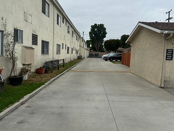 2nd image of 15325 Bellflower Blvd