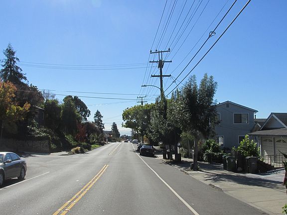 3rd image of 4051 Lincoln Ave