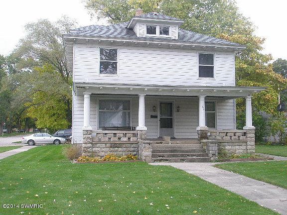 4th image of 363 Lincoln Ave