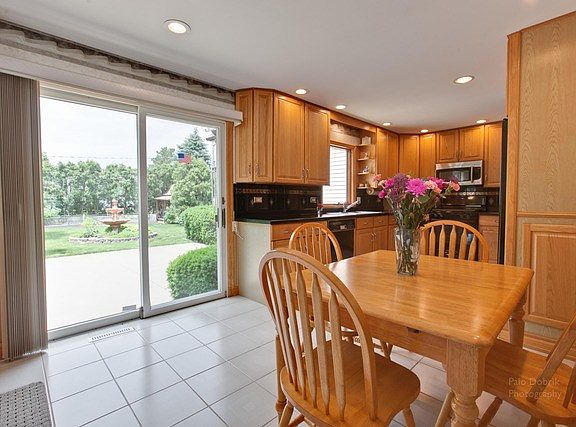 3rd image of 1914 N Verde Dr