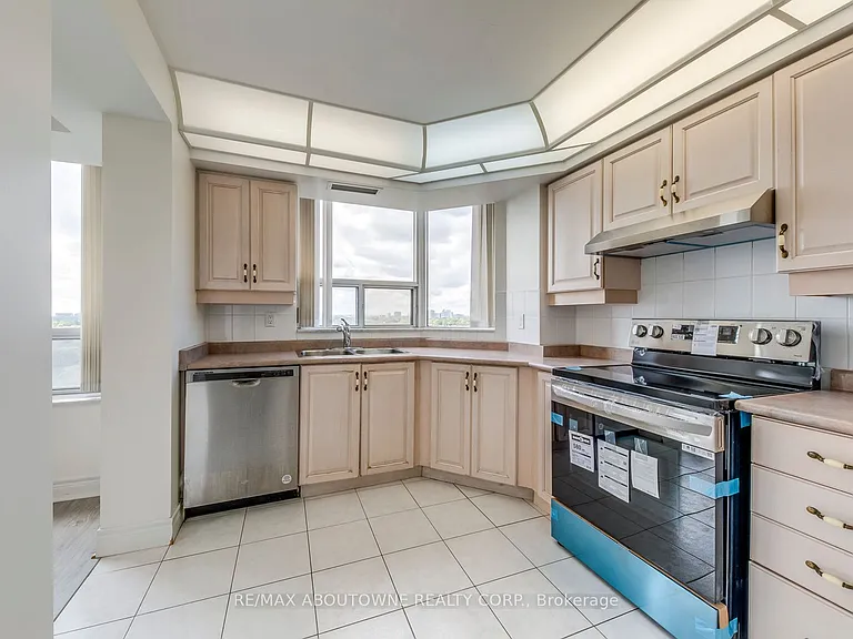 5418 Yonge St #1805 — Photo 20