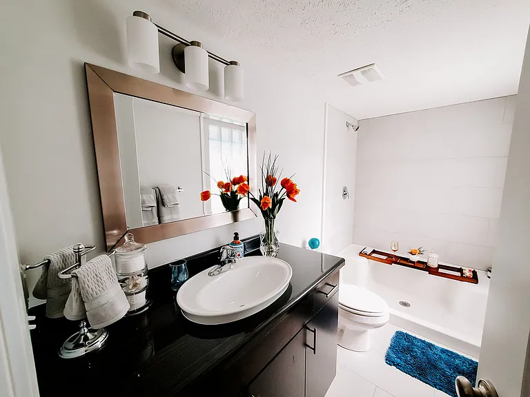 628 Park Ave — Photo 34
