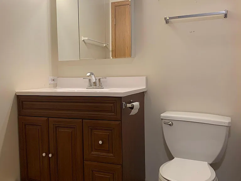 421 Leah Ln #1D — Photo 7
