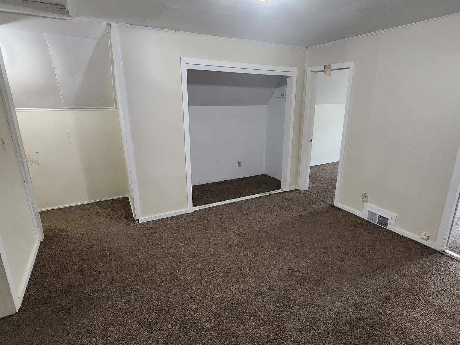 1005 North Water Street - 1005 — Photo 3