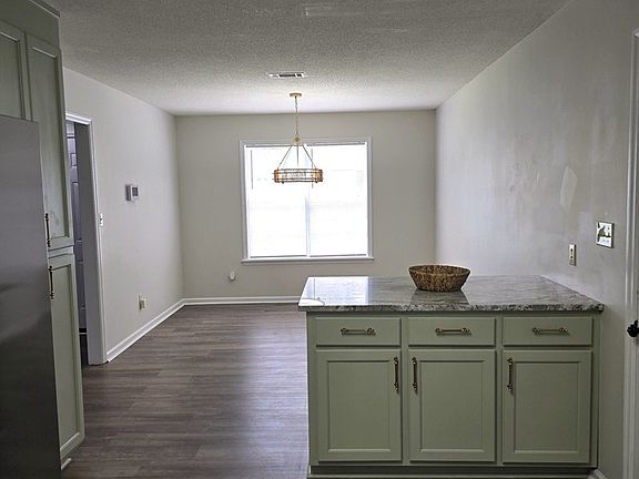 4th image of 3978 Nicole Ln