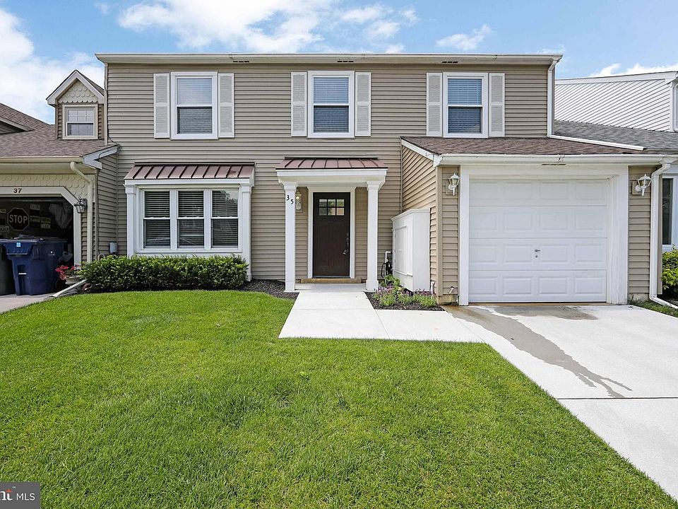 1st image of 35 Sandpiper Dr