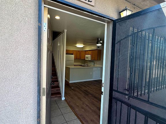 3rd image of 9750 Bancroft Ave #102