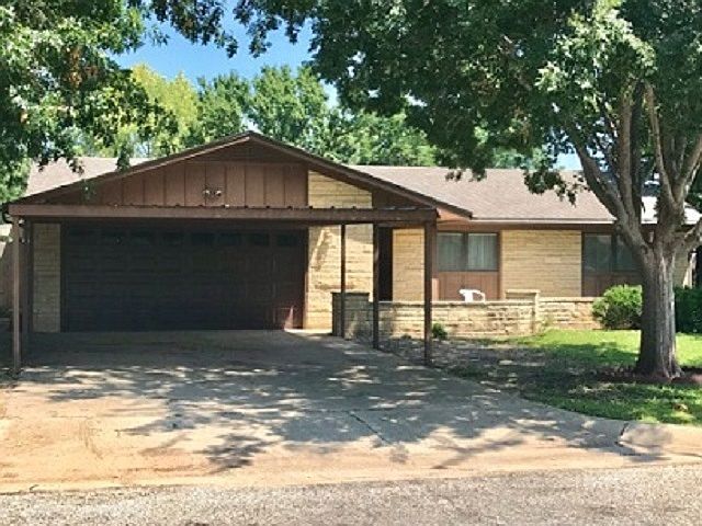 1st image of 428 Warren Way