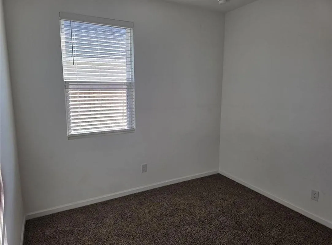 Building Photo - 1219 Drago Dr