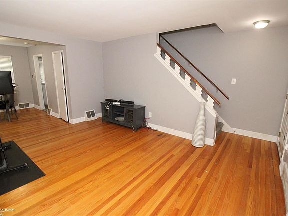 4th image of 22922 Gary Ln