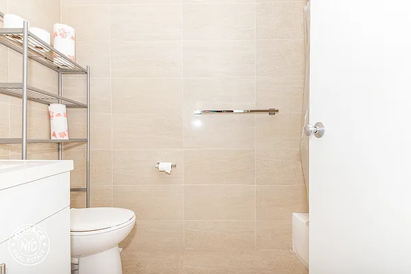 Rented by MySpaceNYC | media 54