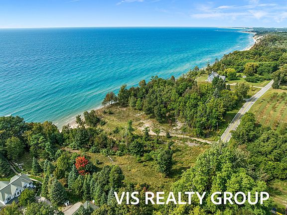 2nd image of 2989 S Lakeshore Dr