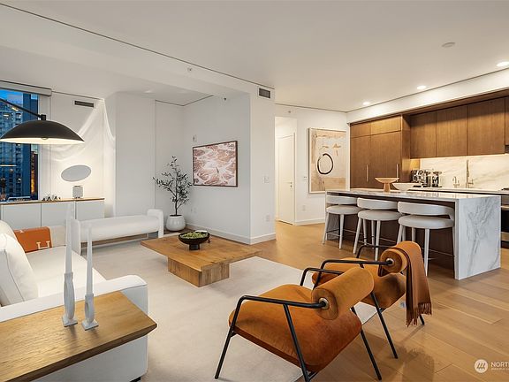 3rd image of 121 Stewart Street #2401