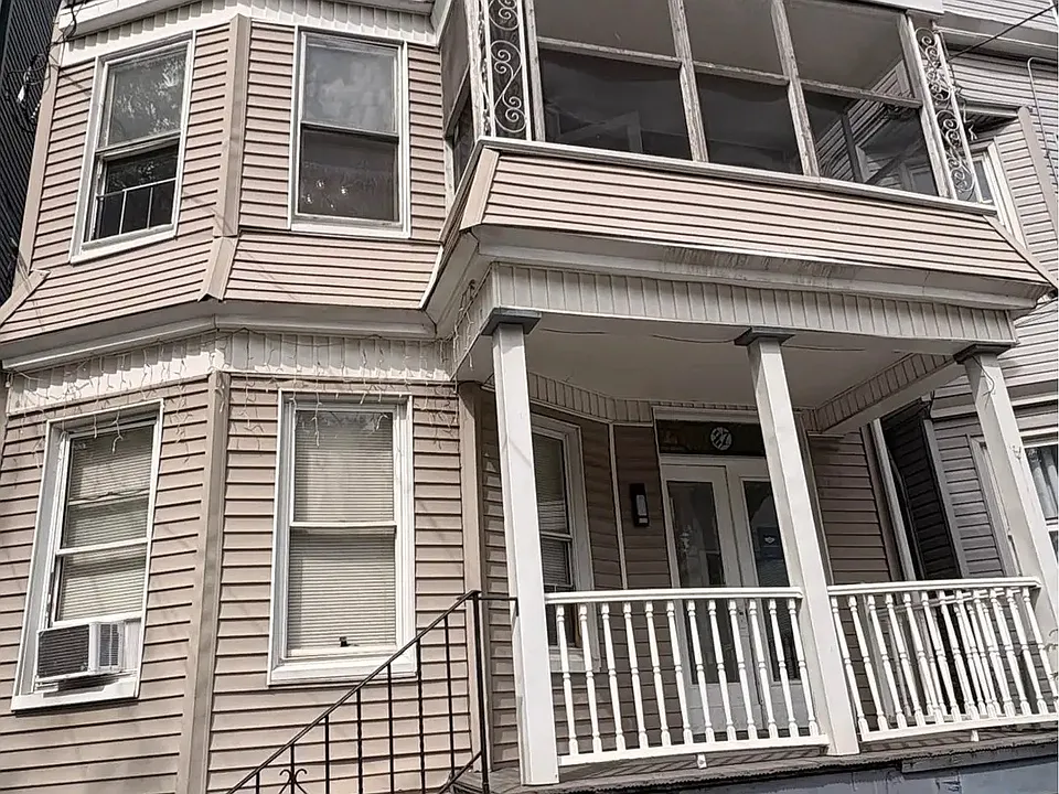 87 S 14th St #G2