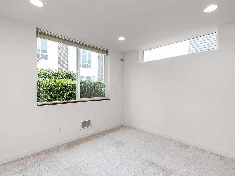 3410 22nd Ave W — Photo 25