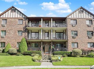 Foxwood Square, Staten Island, NY 10314