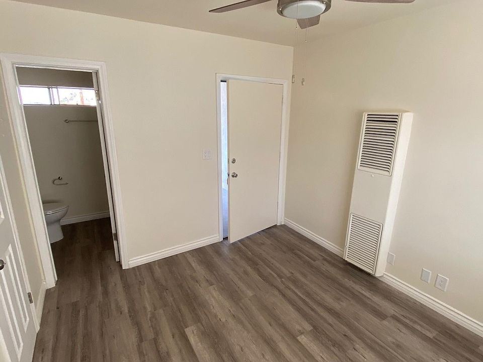 2nd image of 10700 Francis Pl #10